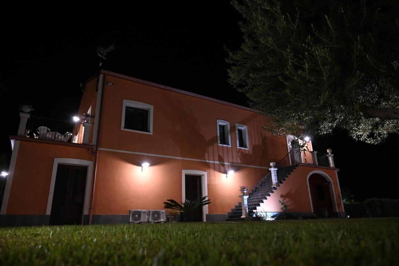 Arcobaleno Dell'Etna Vila Calatabiano Exterior foto