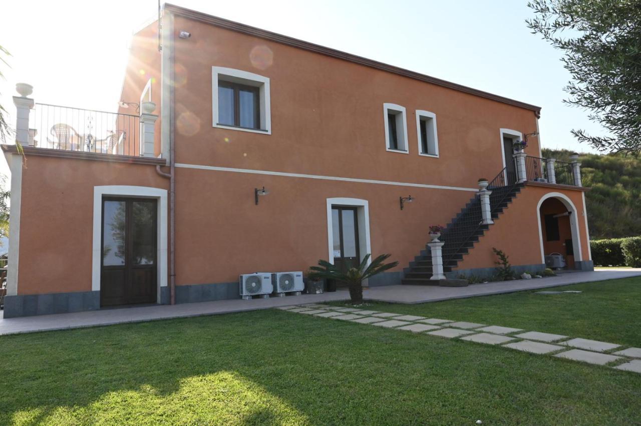 Arcobaleno Dell'Etna Vila Calatabiano Exterior foto