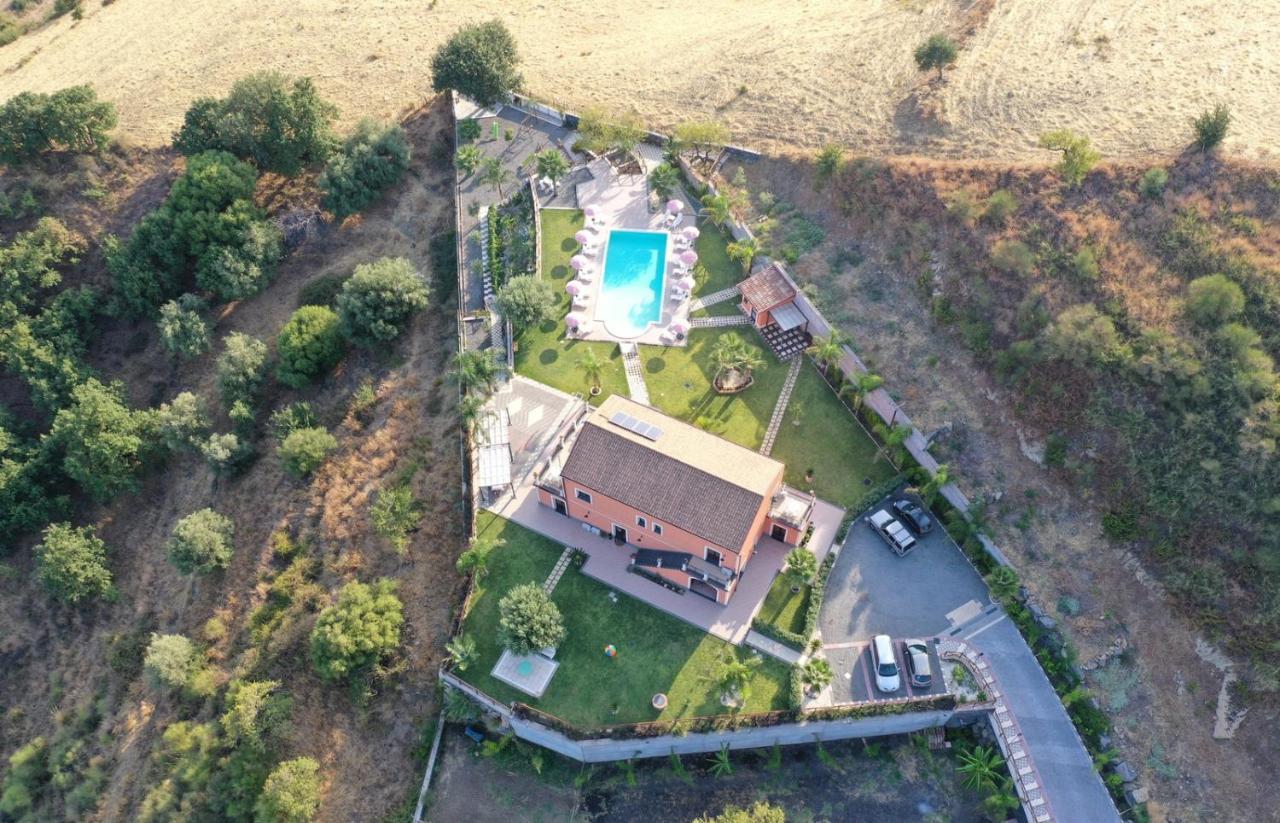 Arcobaleno Dell'Etna Vila Calatabiano Exterior foto