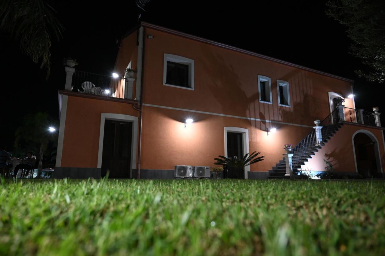 Arcobaleno Dell'Etna Vila Calatabiano Exterior foto