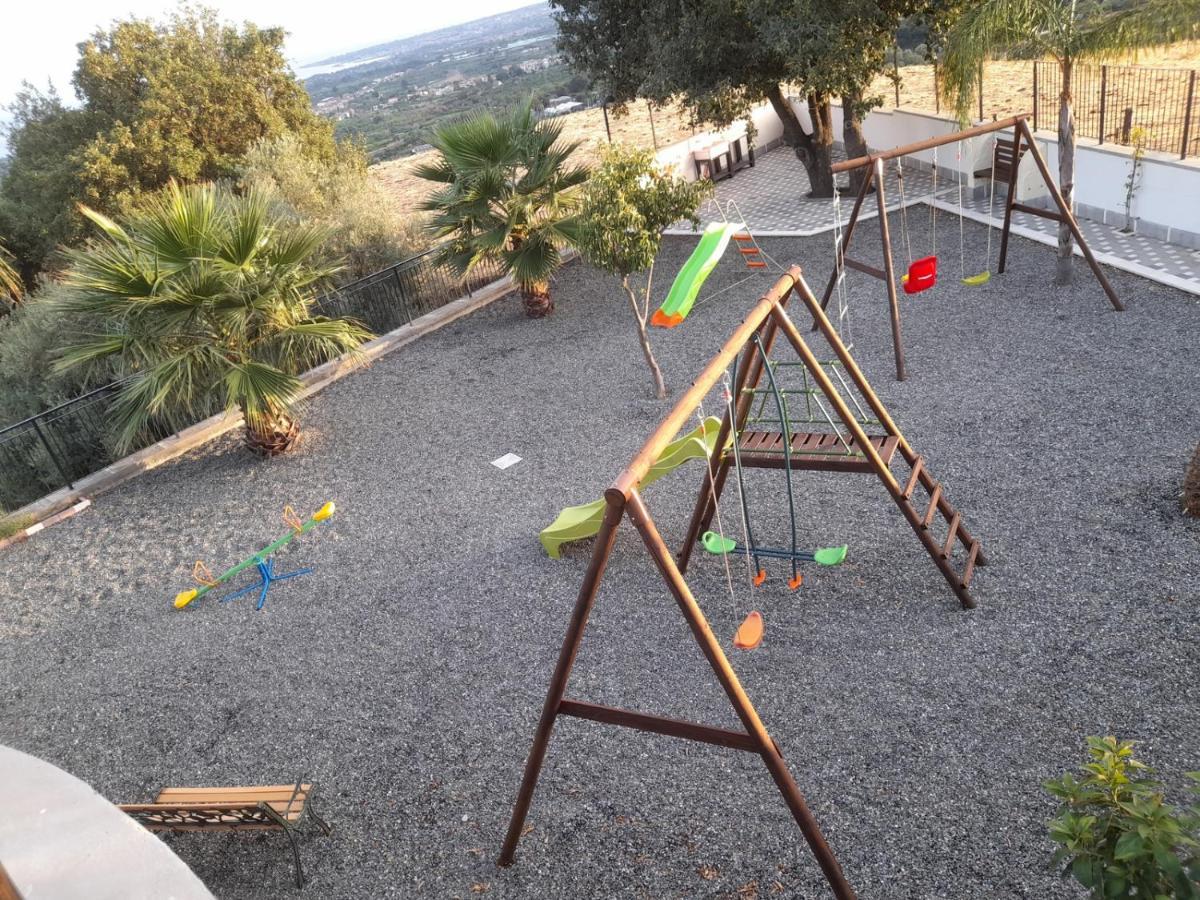 Arcobaleno Dell'Etna Vila Calatabiano Exterior foto